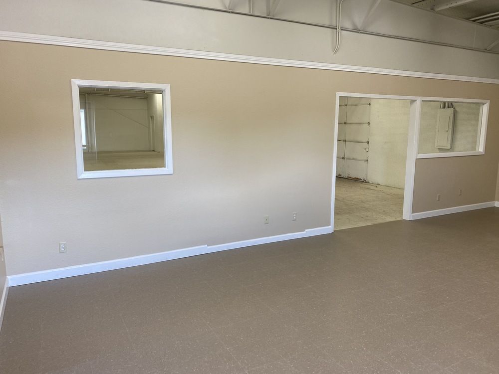 Warehouse with office space For Lease: 1223 Industrial Dr, New Braunfels, TX 78130